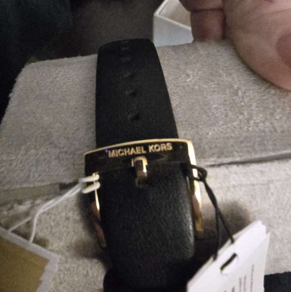 Michael Kors Black and Gold womens watch - Picture 4 of 5